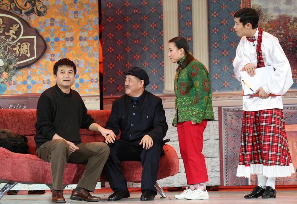 毕福剑酒桌失言事件始末_毕福剑央视星光大道经历_为吸取毕福剑饭局教训