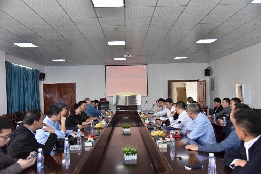 北京印刷学院与武汉市新华印刷厂共建协同创新、校外实习基地