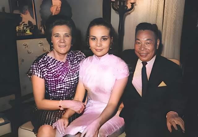 蒋孝章 俞扬和 婚姻 父女矛盾 宋美龄_俞扬和 蒋孝章_蒋孝章 蒋经国 女儿 父亲去世 留影