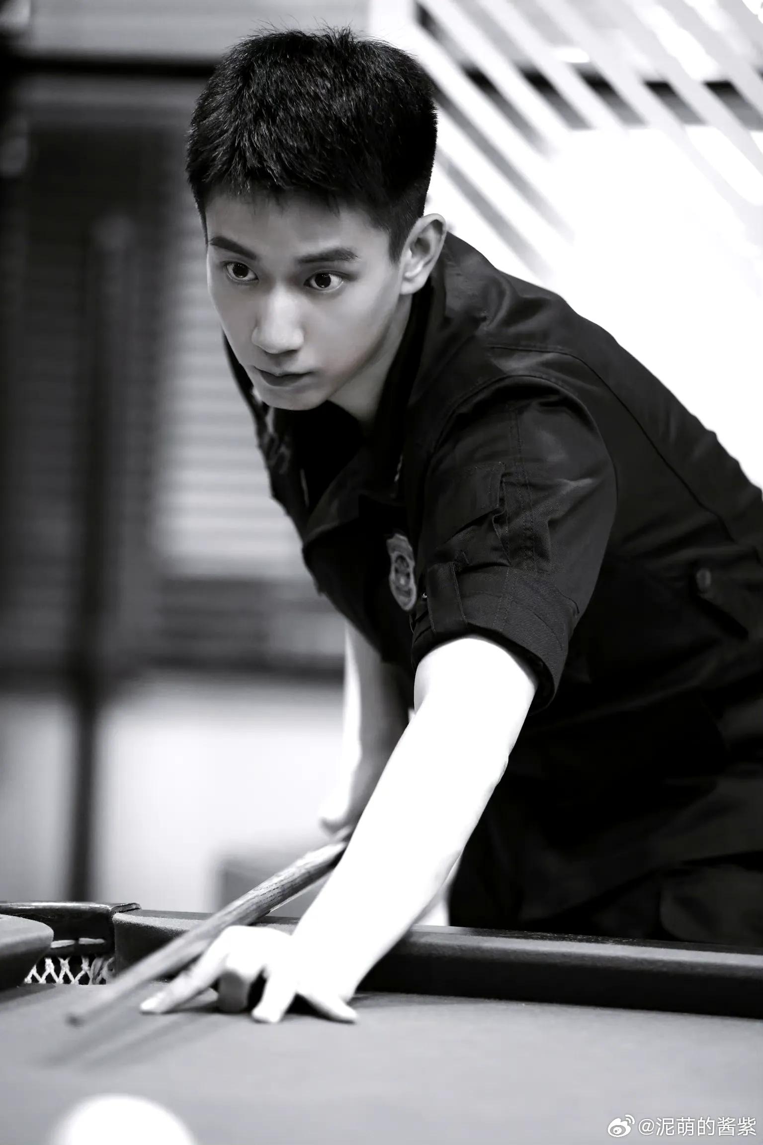 娱乐台球升级版_王子奇 台球 不解之缘