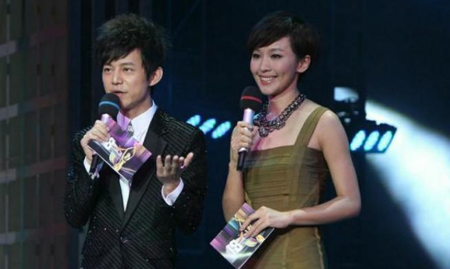 欧阳夏丹主持风格可盐可甜_欧阳夏丹对比照_欧阳夏丹桂林商场主持