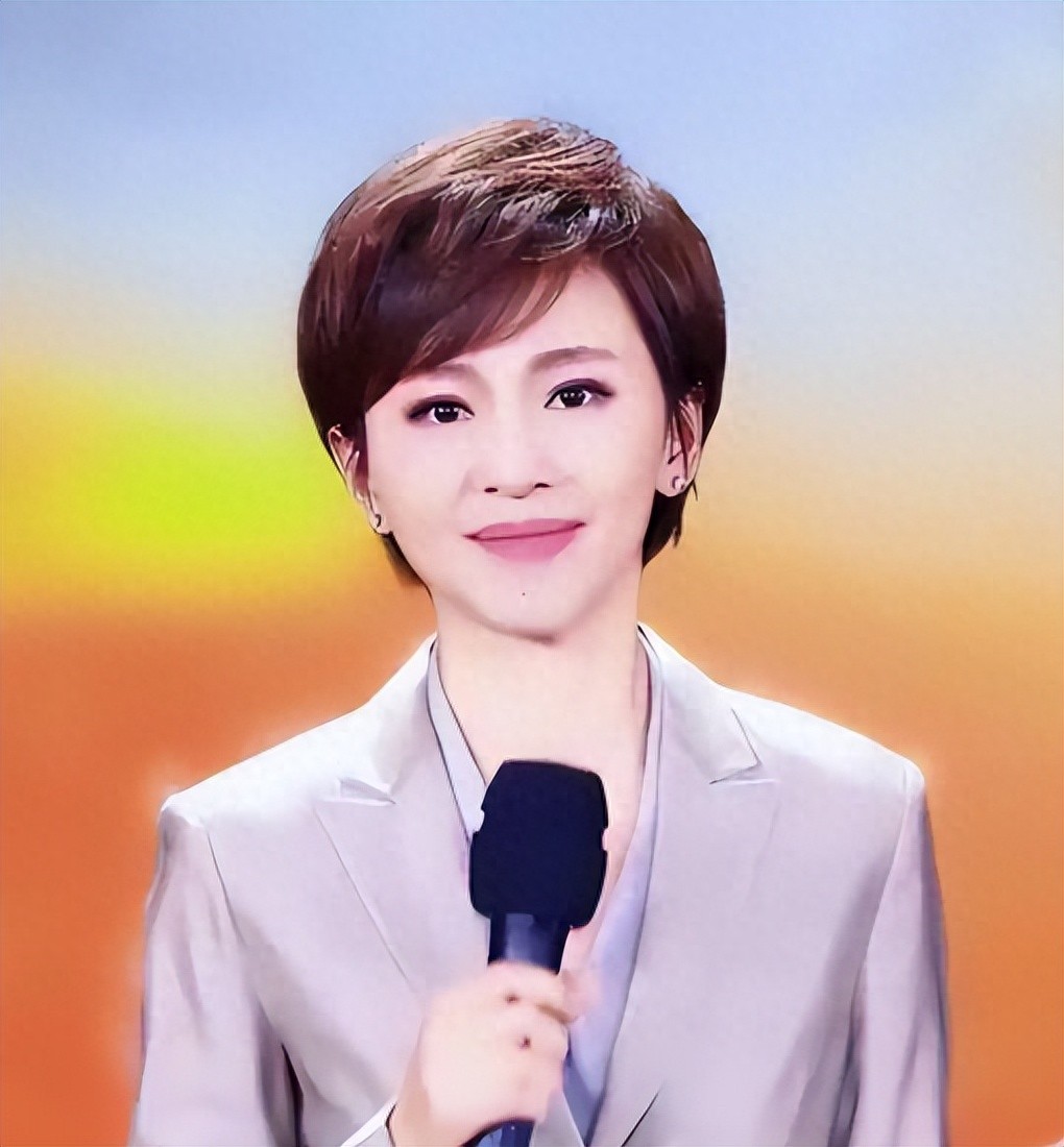 父母双双患癌，48岁欧阳夏丹选择终生不育，这步棋走得比谁都明智