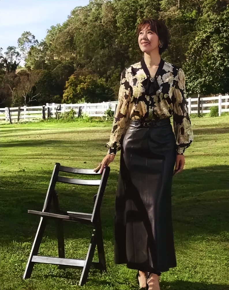 欧阳夏丹对比照_欧阳夏丹 48岁离开央视 终生不婚不育