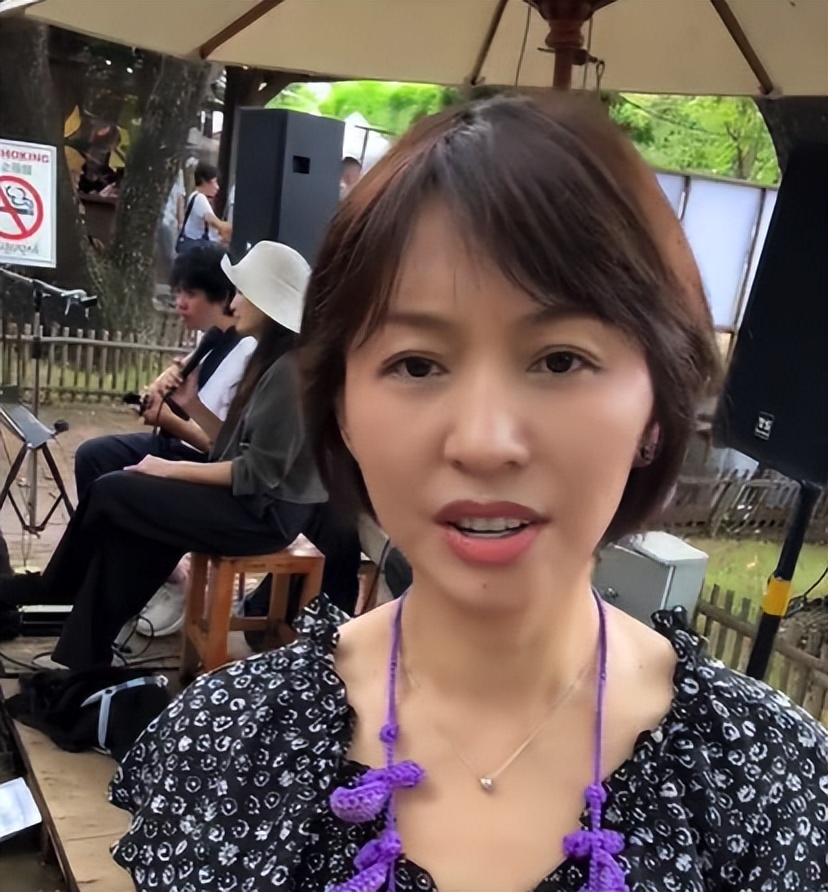 欧阳夏丹 48岁离开央视 终生不婚不育_欧阳夏丹对比照