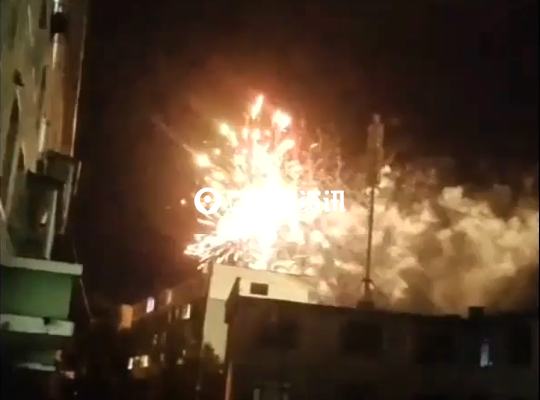 放鞭炮_财神节 鞭炮 燃放