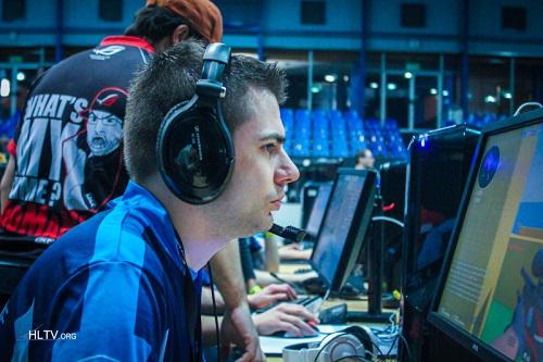 csgo笑脸哥steam_Missqgemini女主播开挂被封_CSGO作弊被封禁事件