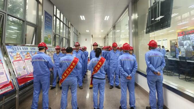 青年安全生产示范岗创建_煤矿安全生产月稿件_安全生产月六个一活动