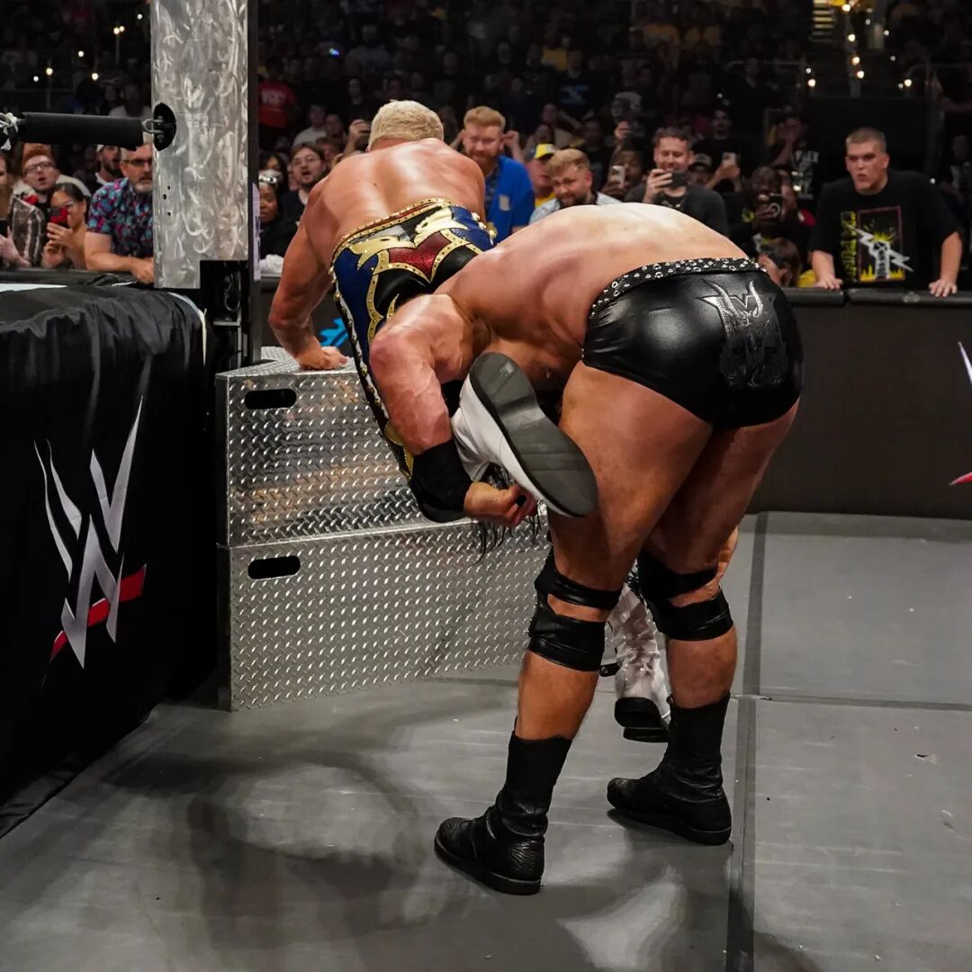 wwe2025_Bronson Reed Bron Breakker The Usos LA Knight weapon match WWE Raw 2025 Indiana_Brock Lesnar F5 John Cena Paul Heyman WWE match 2025 Indianapolis