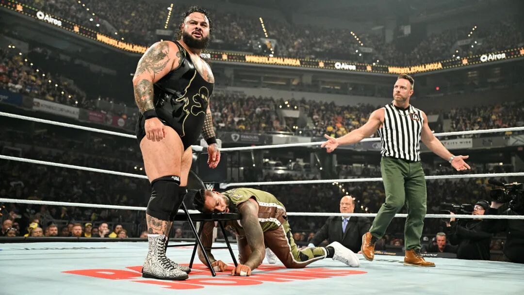 Brock Lesnar F5 John Cena Paul Heyman WWE match 2025 Indianapolis_Bronson Reed Bron Breakker The Usos LA Knight weapon match WWE Raw 2025 Indiana_wwe2025