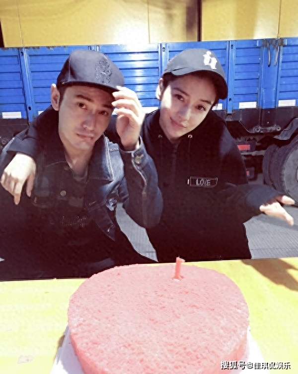 黄晓明杨颖离婚后现状_杨颖事业危机分析_杨颖黄晓明结婚的新闻