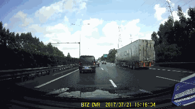 高速上豪车碰瓷党 疯狂作案300起_高速路上碰瓷如何应对_高速碰瓷事件