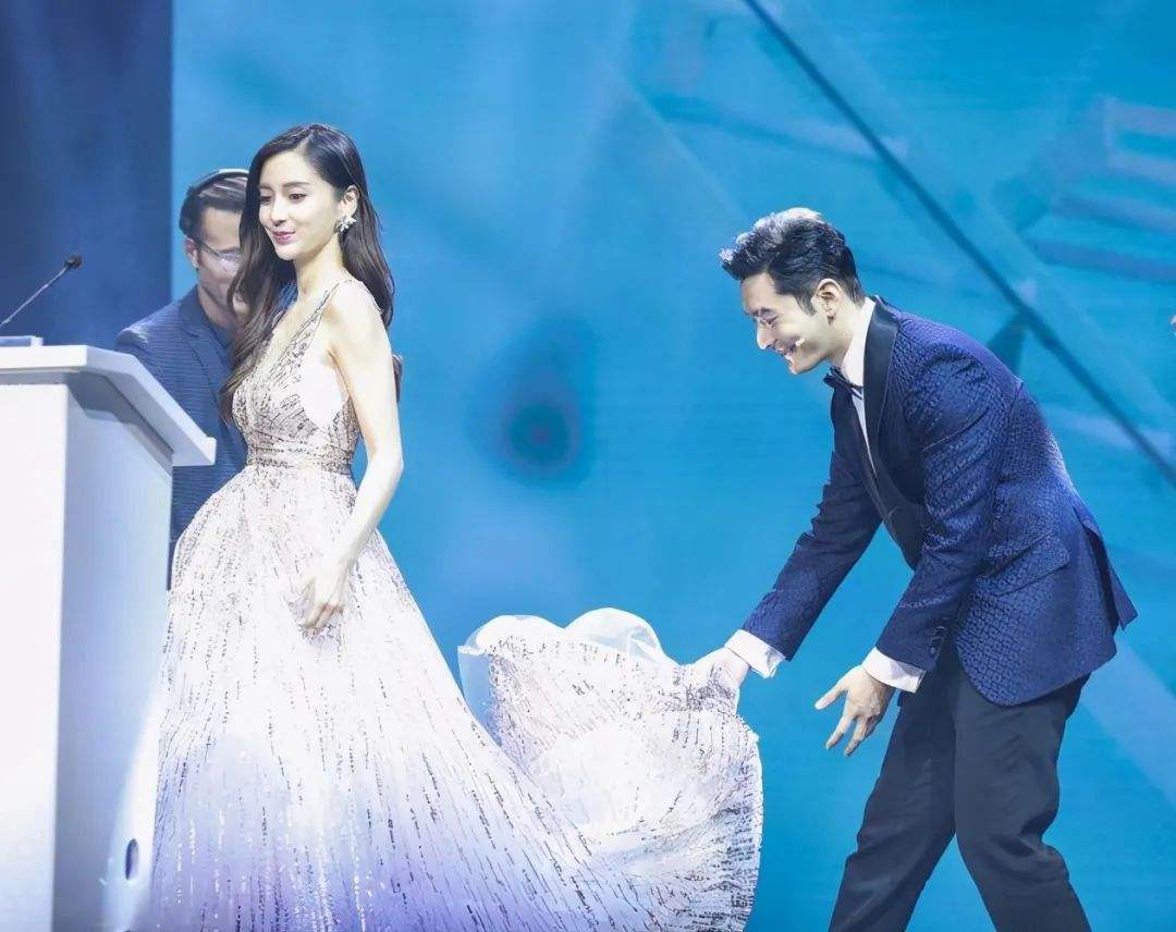 杨颖黄晓明结婚的新闻_黄晓明baby离婚原因_黄晓明baby婚姻危机