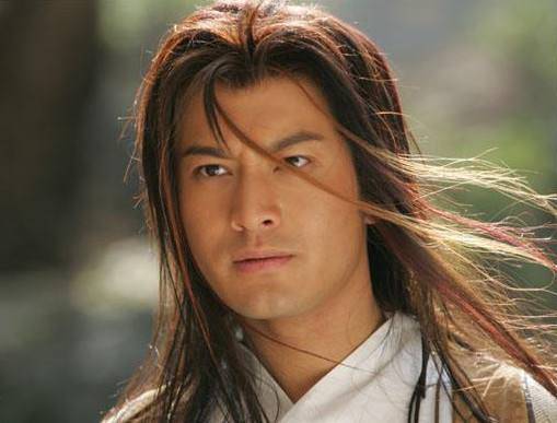 豪掷2亿举办世纪婚礼，甘愿为她低头，黄晓明有多爱杨颖？