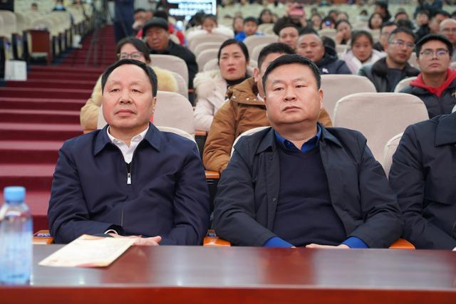 商丘教育强国故事汇_商丘教师克服困难教学_商丘夏邑新闻