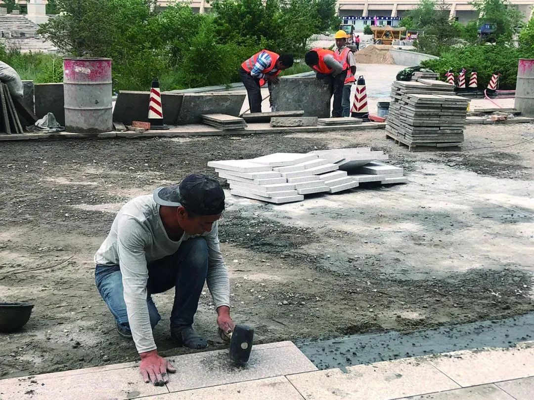 锡林浩特新闻_第六届全国文明城市参评城市_锡林浩特市创城工作