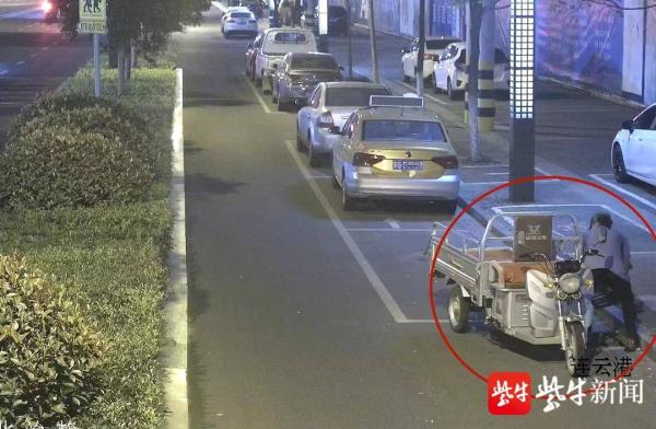 小心！大量井盖被盗，窨井变“陷阱”连云港警方破获数十起窨井盖被盗案