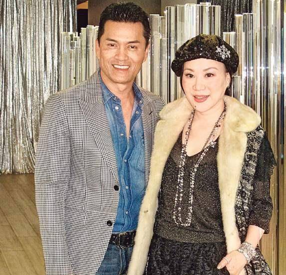 吕良伟老婆杨小娟年龄_吕良伟软饭男_吕良伟三任妻子