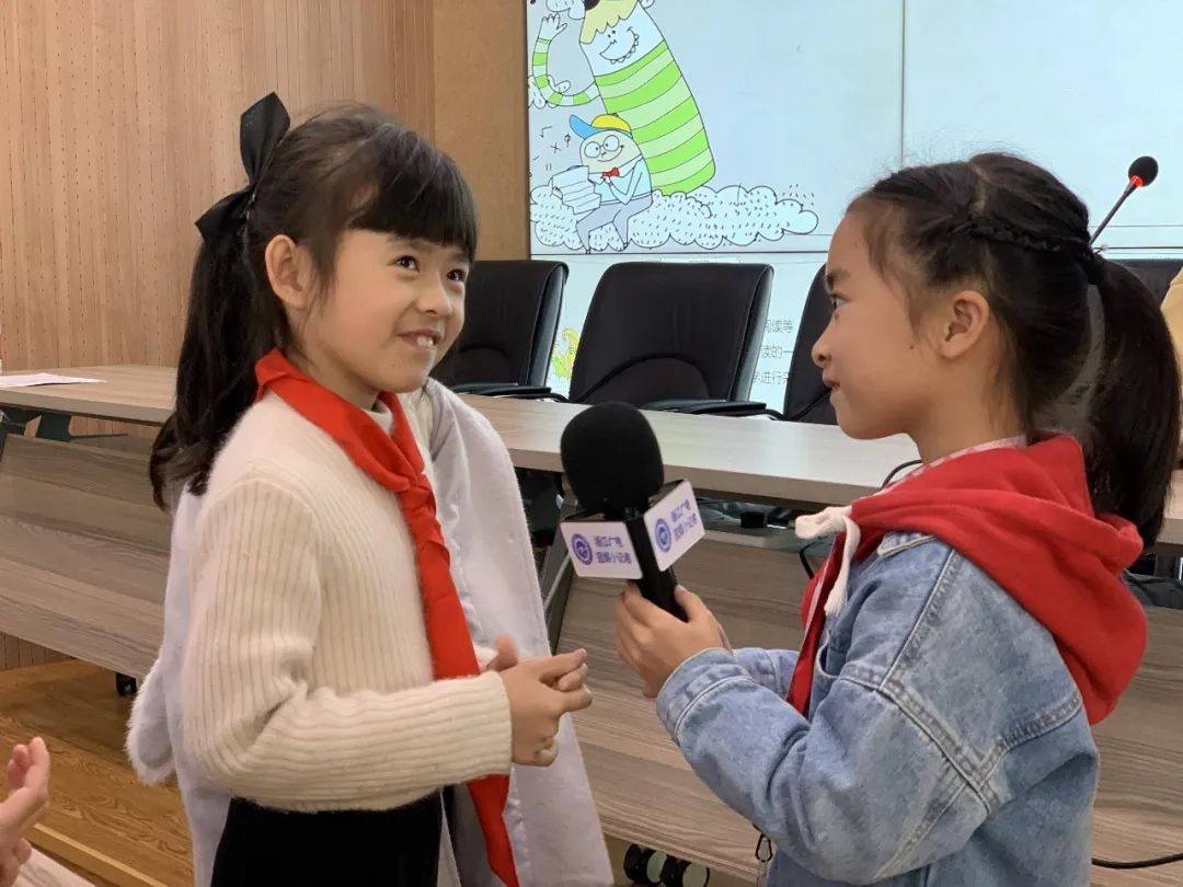 如何成为一名合格的小记者_定山小学蓝媒小记者采访课_广播电视采访方法