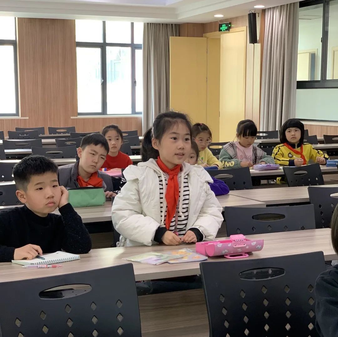 广播电视采访方法_定山小学蓝媒小记者采访课_如何成为一名合格的小记者