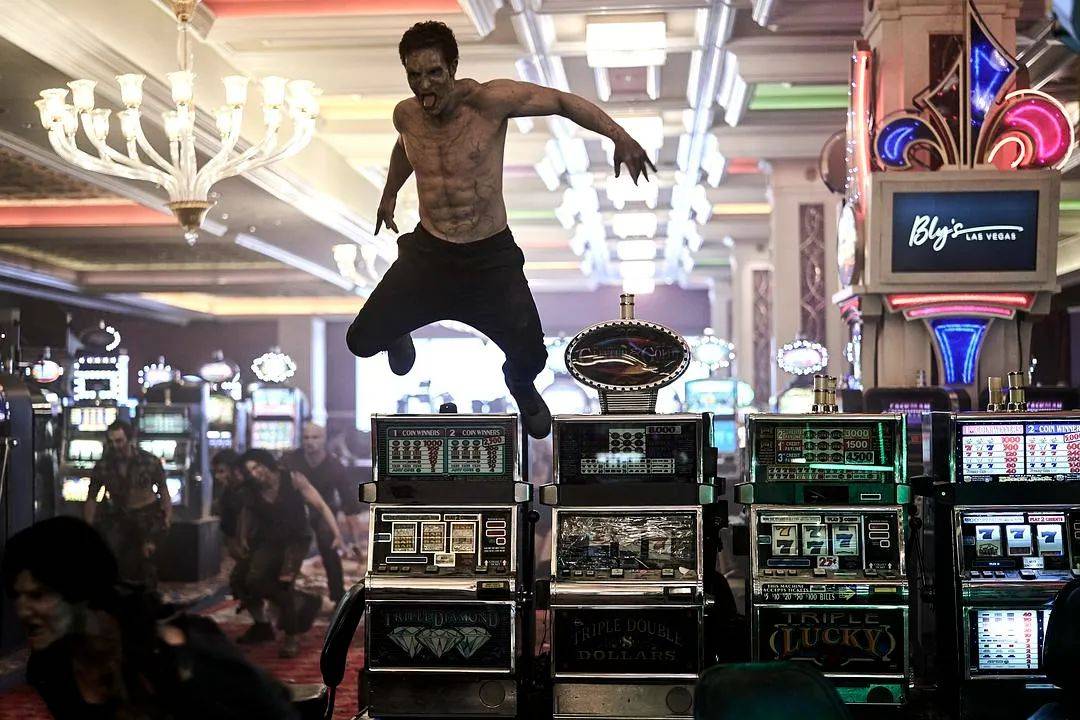 扎克施耐德导演风格对比_活死人黎明与活死人军团差异_活死人的黎明