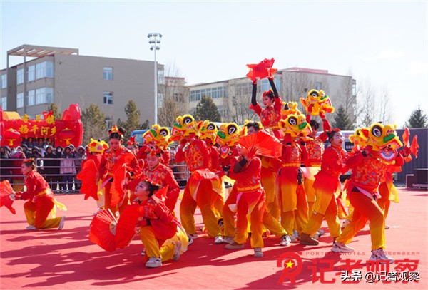 右玉县元宵节活动_2025年右玉新闻大事件_观民俗赏花灯猜灯谜嬉冰雪品美食