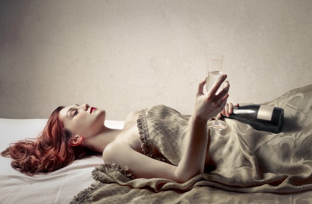 女人爱情幸福缺乏自信_女人痴情内心弱点_女人的弱点