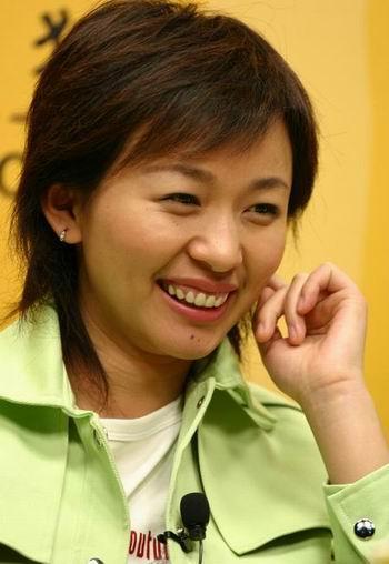 欧阳夏丹+新闻联播_欧阳夏丹主持人生涯回顾_欧阳夏丹近年动态与现状