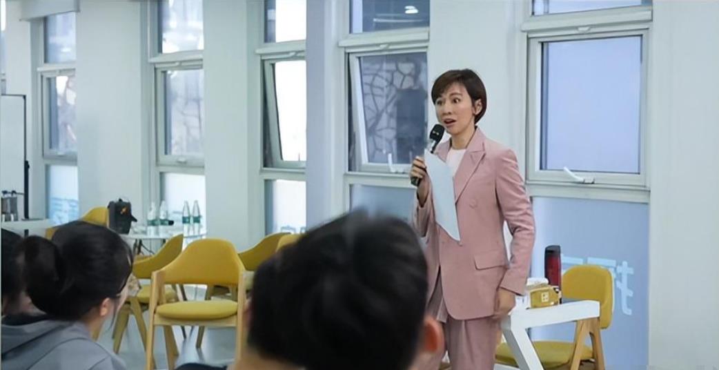 欧阳夏丹近年动态与现状_欧阳夏丹主持人生涯回顾_欧阳夏丹+新闻联播