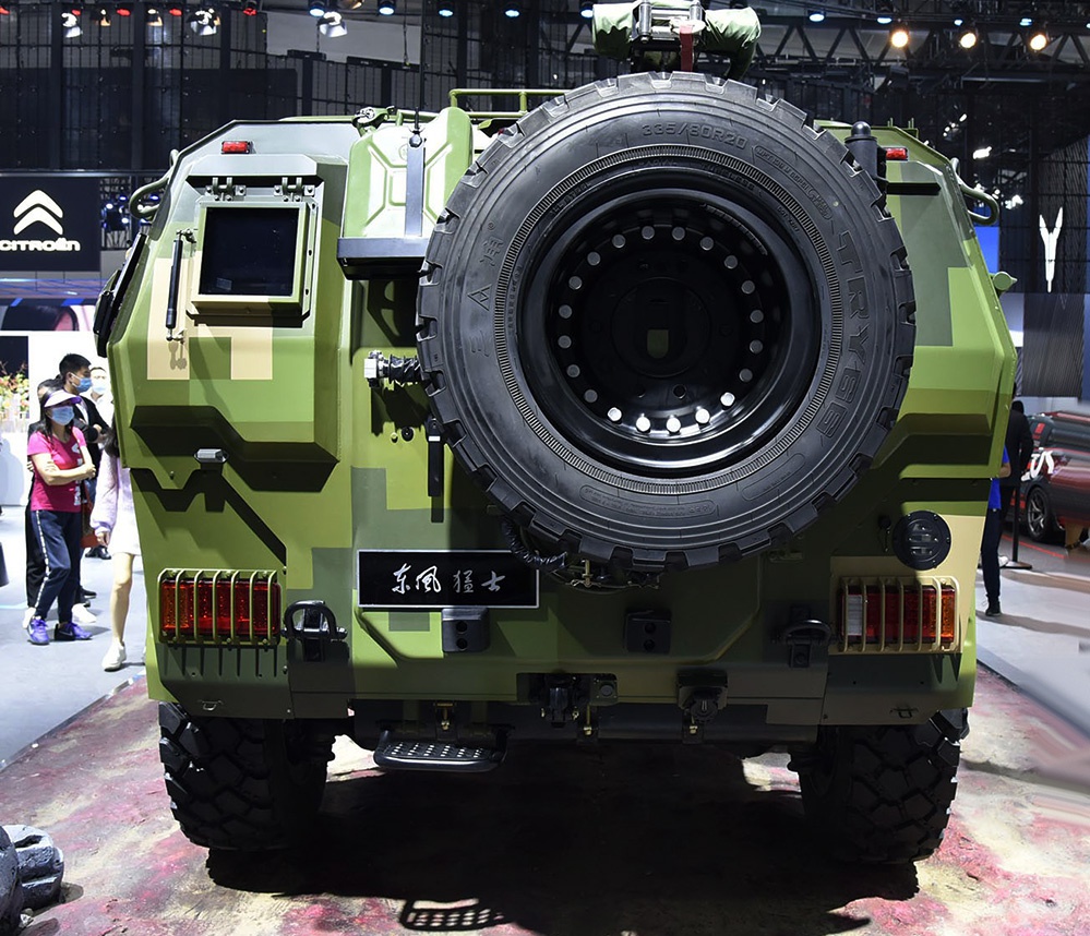 坦克300越野车对比_东风猛士军用版_东风猛士第三代越野车