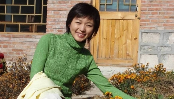 欧阳夏丹近况曝光！回复网友有关“没有孩子老了怎么办，谁照顾你”的问题