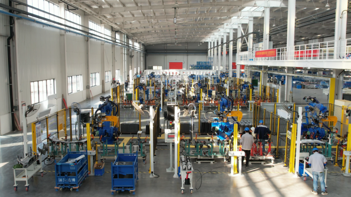 芜湖瑞鹄浩博模具有限公司“新能源汽车精密成形装备及轻量化制件项目”建设现场。何颖 摄