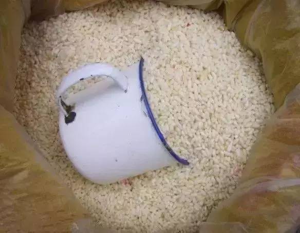 小时候吃的零食_70后80后童年零食回忆_怀旧零食高粱芝麻酥