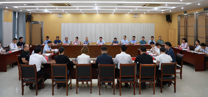 芜湖市鸠江区“薪火计划”：从案头来 到田头去