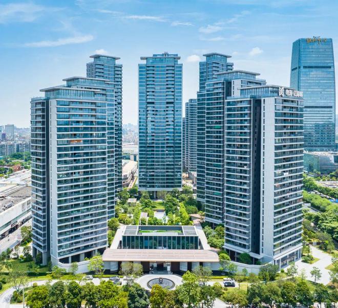 白云新城核心地段_港城一品最新价格走势_粤海云港城实景现楼