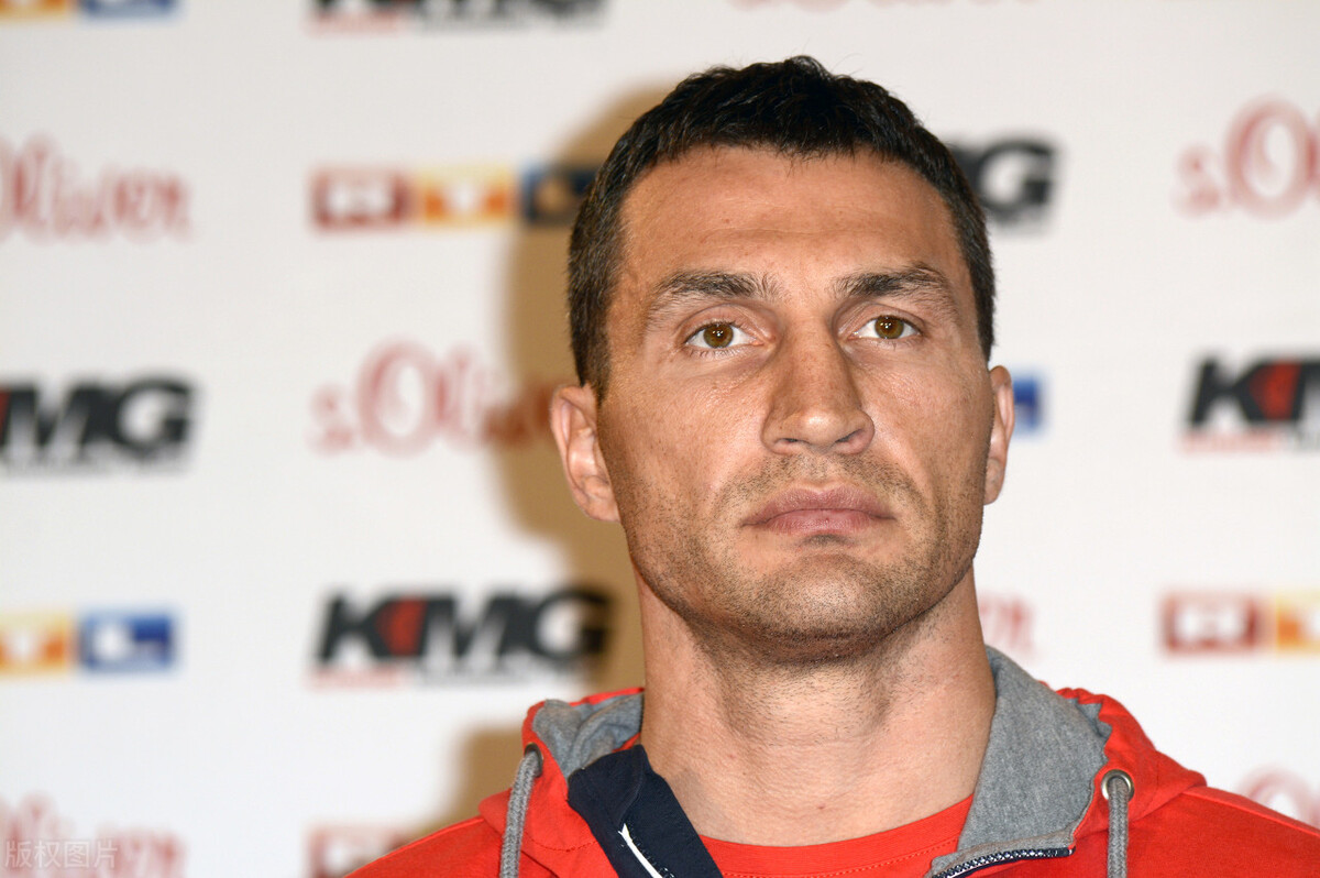 俄乌局势紧张，克里琴科兄弟和乌克兰核弹头“坐不住”了