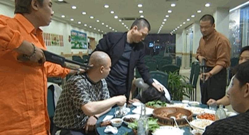 孙红雷征服剧情 王宝德何铁洪演技 高群书导演经典作品_孙洪雷的征服