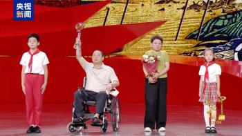 感动中国2024年度人物名单_栾恩杰范振喜郑钦文曲亚波吕明玉保定学院西部支教群体沈华忠李东庞众望李登月特别致敬刘老庄连_2025感动中国十大人物颁奖词及事迹