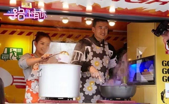 何洁新闻_何洁 超级女声 生涯起伏