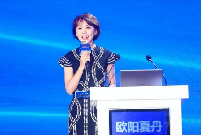 欧阳夏丹：时隔9天，密集型亮相湖北藤茶大会和2024深圳医院大会