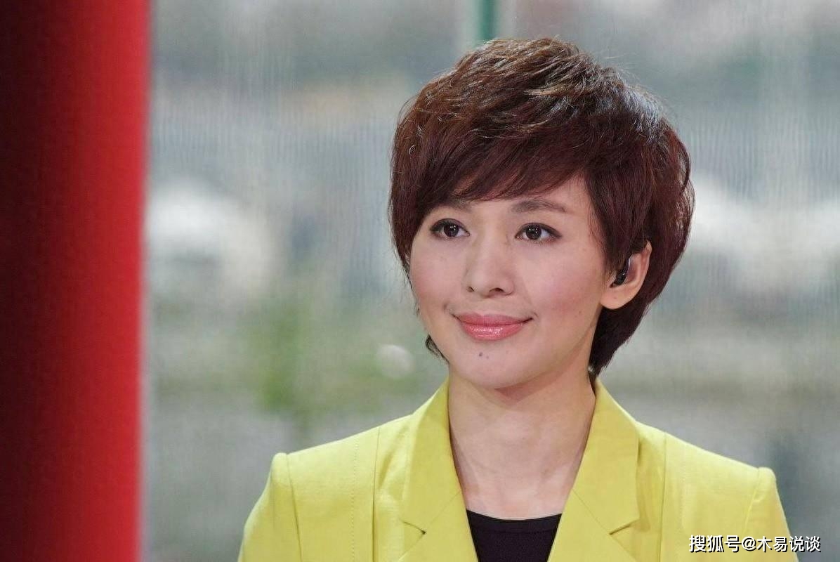 欧阳夏丹晒收工视频，1个举动惹热议，难怪央视宠了她这么多年！