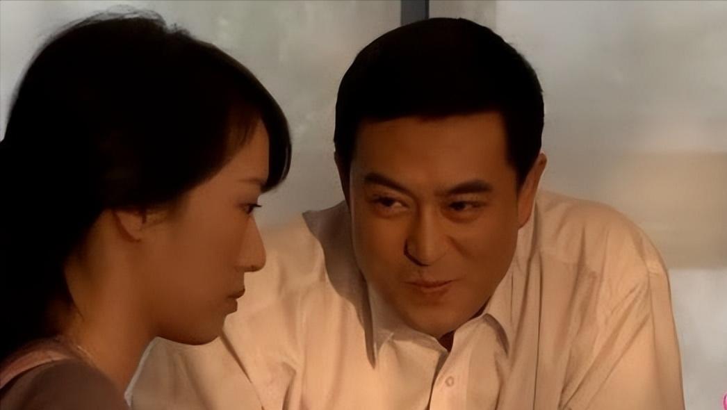 宋思明海藻关系解读_中年凤凰男欲望分析_蜗居宋思明在被子里舔