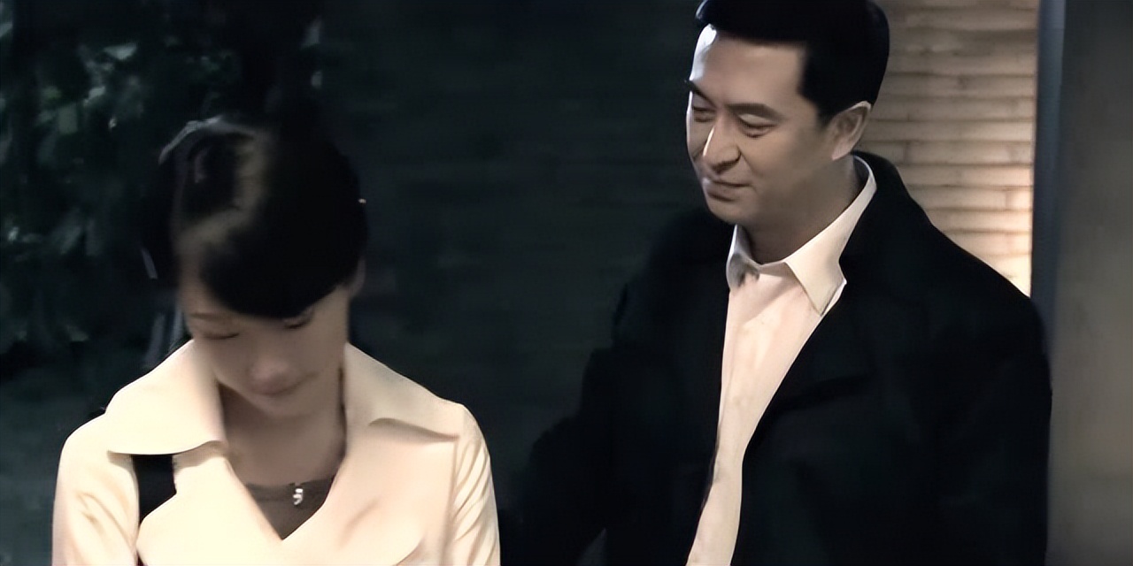 中年凤凰男欲望分析_宋思明海藻关系解读_蜗居宋思明在被子里舔