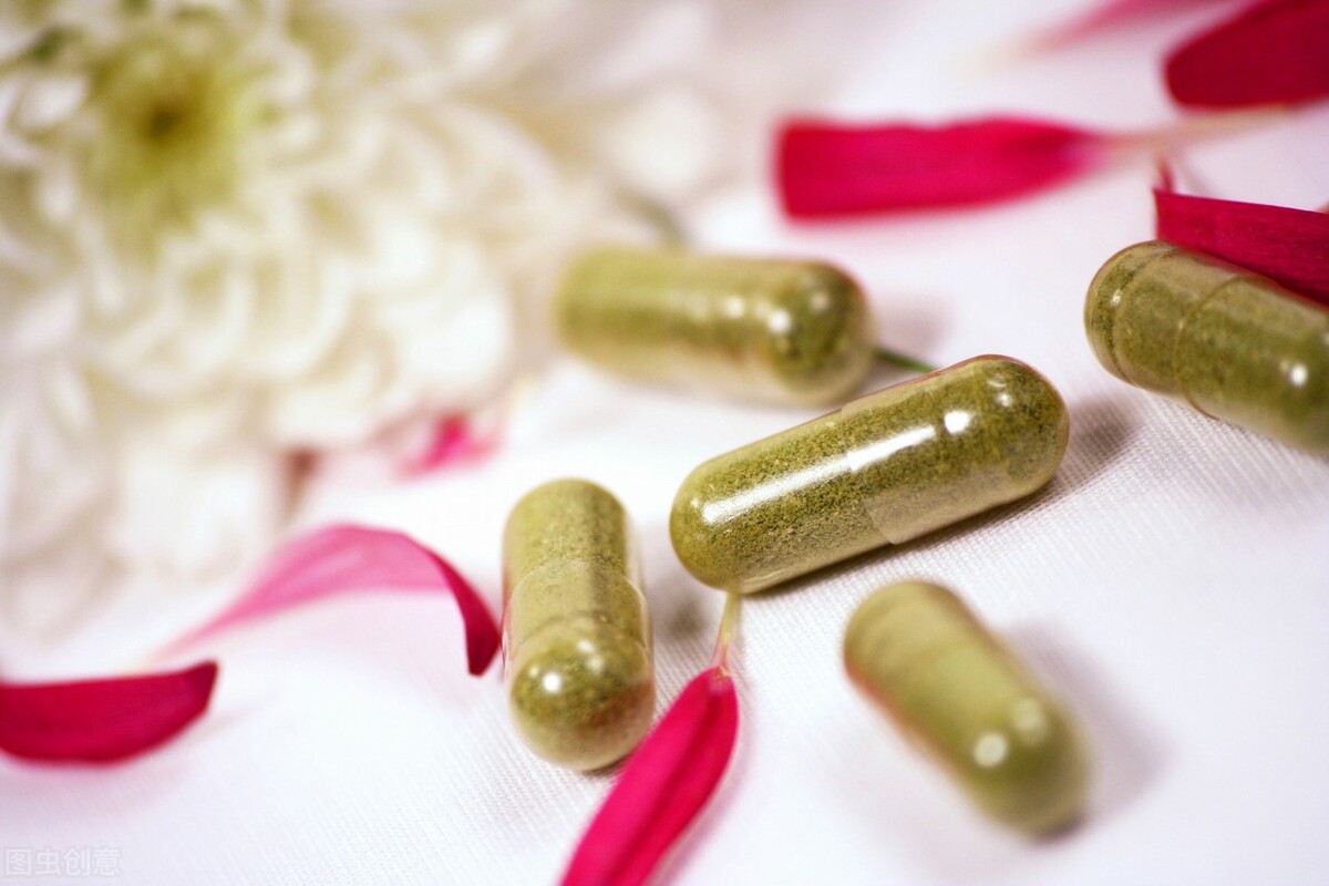 慢阻肺急性加重期 小青龙颗粒 清气化痰丸 苏子降气丸 葶贝胶囊 慢阻肺稳定期 六君子丸 补肺活血胶囊 生脉饮口服液 玉屏风颗粒_慢性支气管炎与慢阻肺