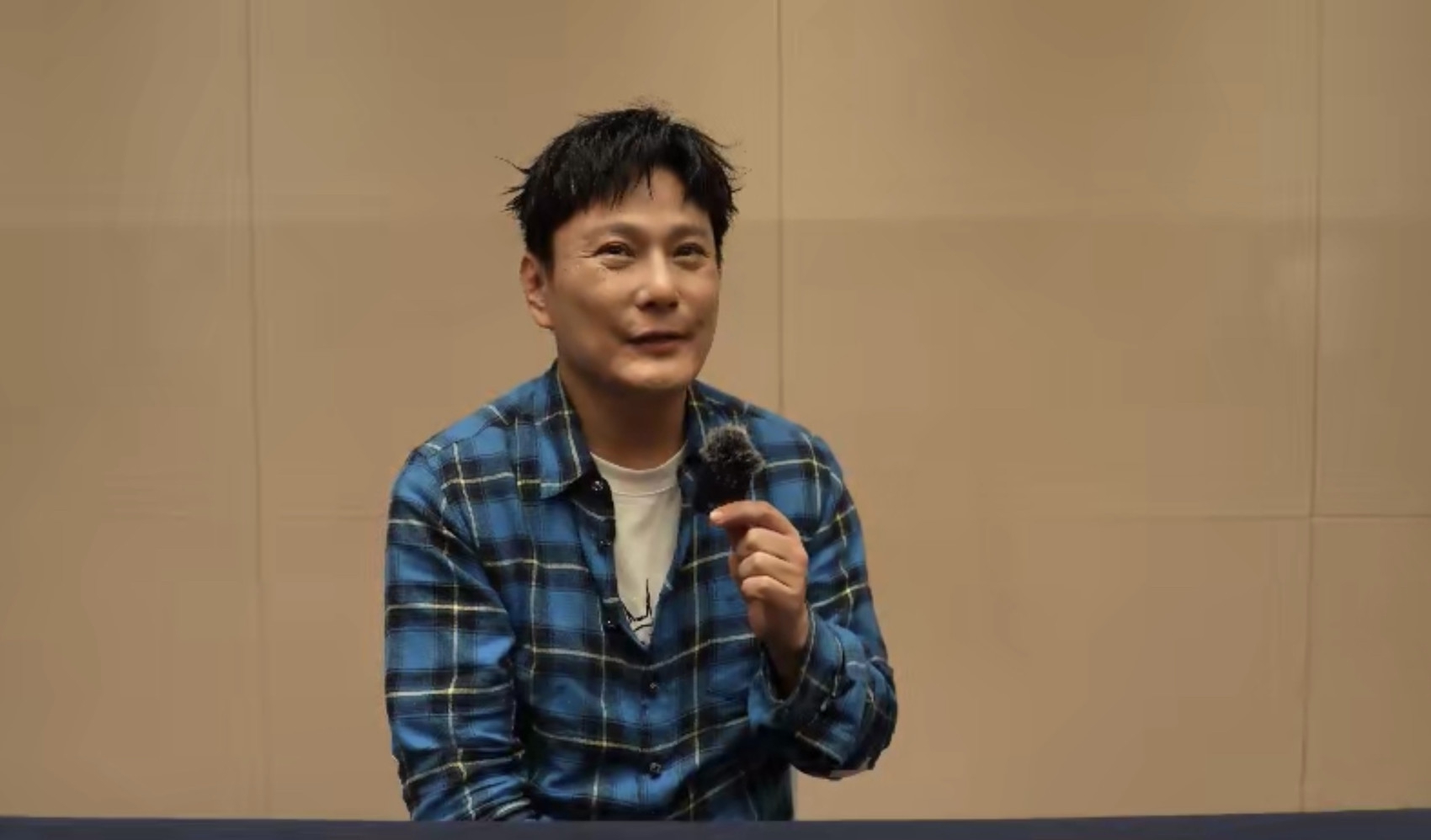 川观新闻独家对话张信哲：我想唱不是情歌的情歌