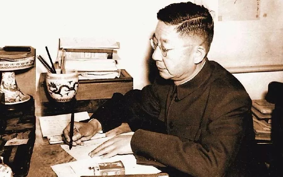 民国三部曲最终章解读_姜文邪不压正剧情解析_甄子丹姜文不和