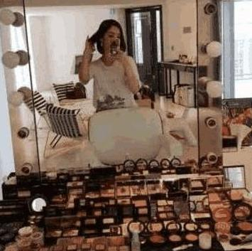 带你看看蔡琳的豪宅，嫁到中国就喜欢穿旗袍，卧室摆满化妆品