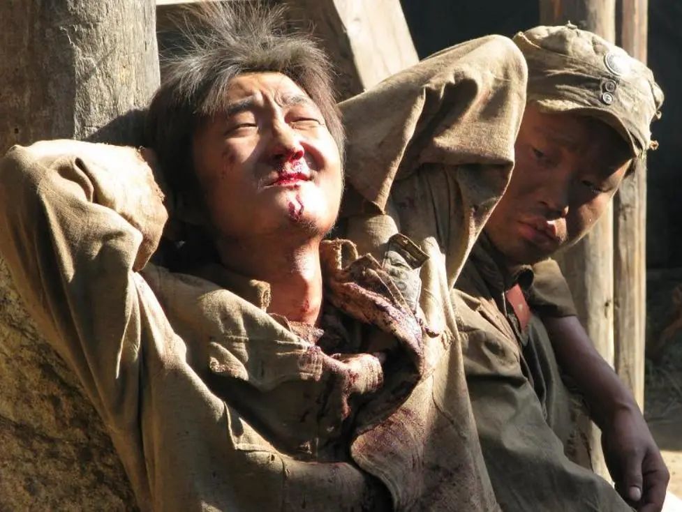 康洪雷怎么出的事故_我的团长我的团 康洪雷 王宝强