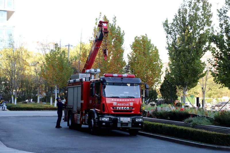 关于消防的稿件_消防宣传月活动启动_全民消防生命至上