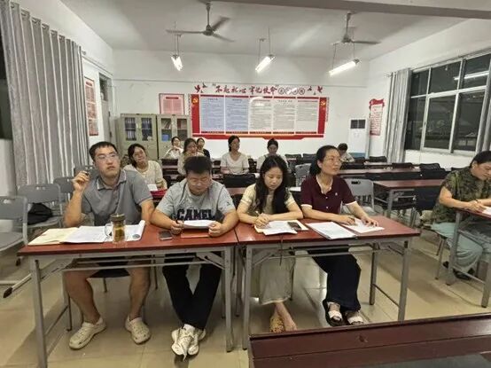 语言与传播学院_大学答辩新闻稿_国家奖学金答辩会