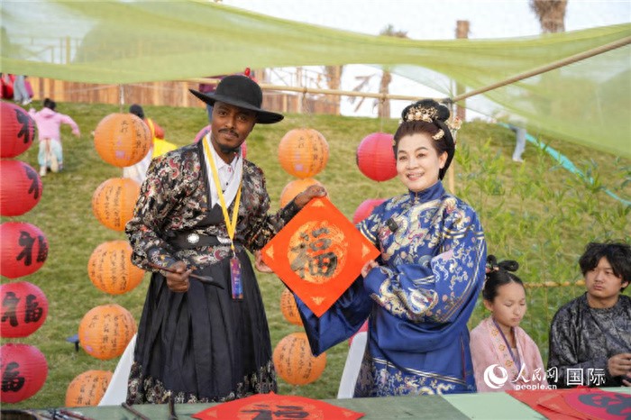 2025年迪拜夏季购物节_2025迪拜元宵灯会_中国传统文化在迪拜展示